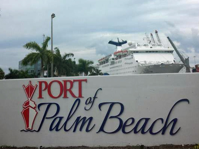 The Grand Celebration Cruise Line, Port, Florida, Bahama, Ship, Boat